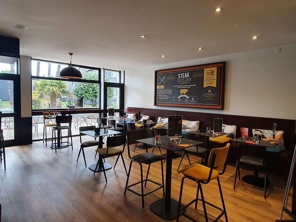 Ibis Styles Lorient Caudan Hotel Restaurant photo